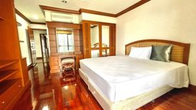 3 Bedroom Serviced Apartment for rent in Khlong Toei Nuea, Bangkok near MRT Sukhumvit