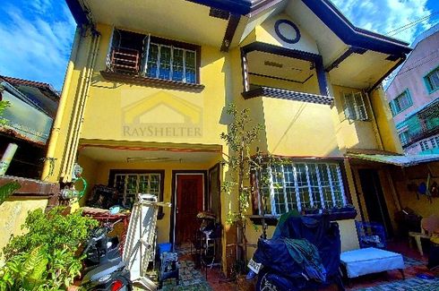 2 Bedroom House for sale in Kamuning, Metro Manila near MRT-3 Kamuning