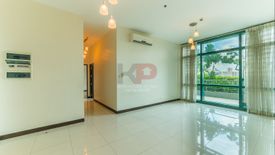 2 Bedroom Condo for sale in 8 Forbestown Centre, Taguig, Metro Manila