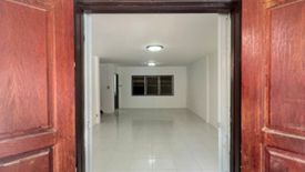 4 Bedroom Townhouse for sale in Bang Phriang, Samut Prakan
