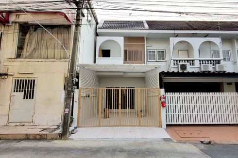 2 Bedroom Townhouse for sale in Tha Raeng, Bangkok near MRT Maiyalap