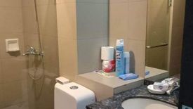 1 Bedroom Condo for sale in Urdaneta, Metro Manila near MRT-3 Ayala