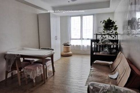 8 Bedroom Apartment for sale in Pio Del Pilar, Metro Manila