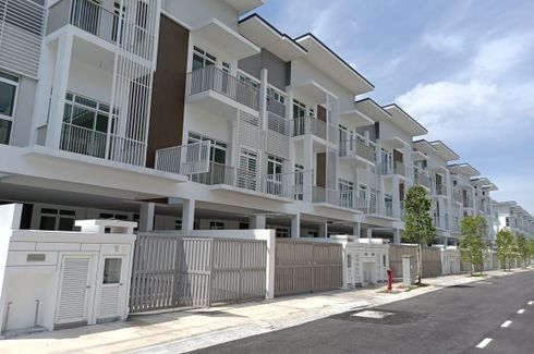 5 Bedroom House for sale in Sri Pinang Villa, Selangor