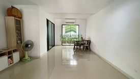 3 Bedroom Townhouse for sale in Ban Klang, Pathum Thani