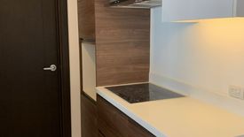 1 Bedroom Condo for rent in San Lorenzo, Metro Manila near MRT-3 Ayala