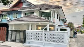 4 Bedroom Townhouse for sale in Bang Khu Rat, Nonthaburi