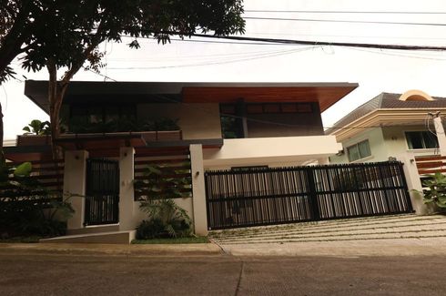 5 Bedroom House for sale in Katipunan, Metro Manila near LRT-1 Roosevelt