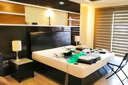 5 Bedroom House for sale in Laging Handa, Metro Manila