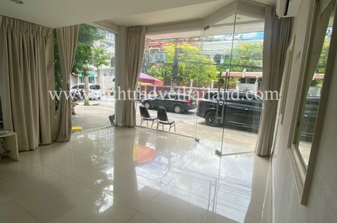 4 Bedroom Commercial for rent in Khlong Tan Nuea, Bangkok near BTS Phrom Phong