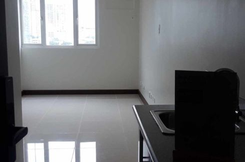 Condo for sale in Pasay, Metro Manila near LRT-1 Gil Puyat