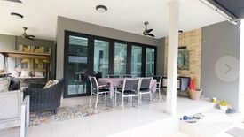 6 Bedroom House for sale in Batu Caves, Selangor