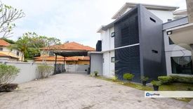 6 Bedroom House for sale in Batu Caves, Selangor