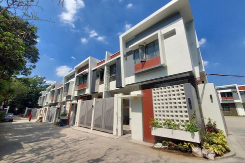 3 Bedroom Townhouse for sale in Veterans Village, Metro Manila near LRT-1 Roosevelt