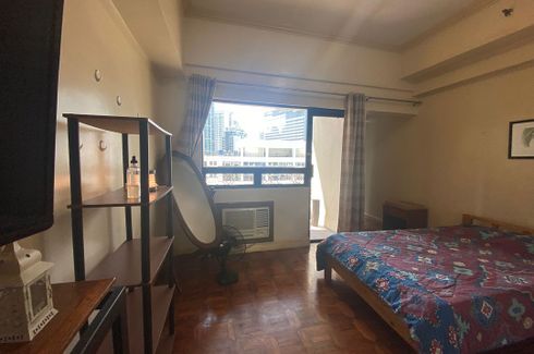 Condo for rent in San Lorenzo, Metro Manila
