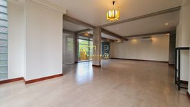 4 Bedroom Apartment for rent in Phra Khanong, Bangkok near BTS Thong Lo