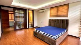 5 Bedroom House for sale in Milagrosa, Metro Manila
