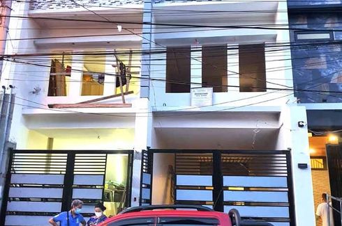 4 Bedroom Townhouse for sale in Central, Metro Manila