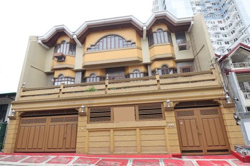 6 Bedroom House for sale in Pinyahan, Metro Manila