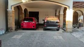4 Bedroom House for sale in Dukuh Pakis, East Java