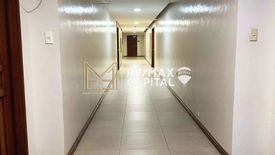 2 Bedroom Condo for sale in San Lorenzo, Metro Manila near MRT-3 Ayala