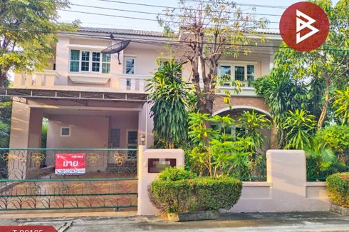 House for sale in Bang Khae Nuea, Bangkok near MRT Lak Song