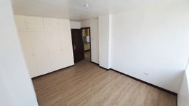 3 Bedroom Apartment for rent in Barangay 40, Metro Manila near LRT-1 Gil Puyat