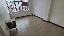 3 Bedroom Apartment for rent in Barangay 40, Metro Manila near LRT-1 Gil Puyat