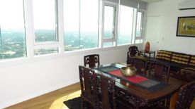 2 Bedroom Apartment for sale in Park Terraces, San Lorenzo, Metro Manila near MRT-3 Ayala