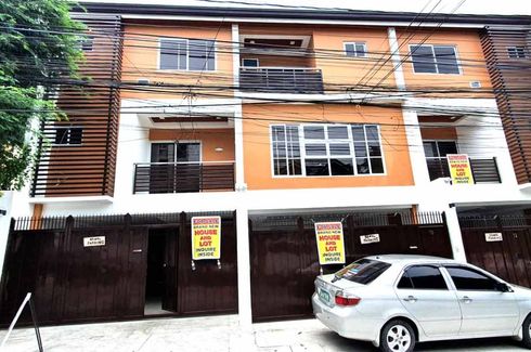 3 Bedroom Townhouse for sale in Central, Metro Manila