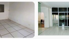 Office for rent in South Triangle, Metro Manila near MRT-3 Kamuning