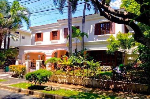 5 Bedroom House for rent in Dasmariñas North, Metro Manila near MRT-3 Magallanes