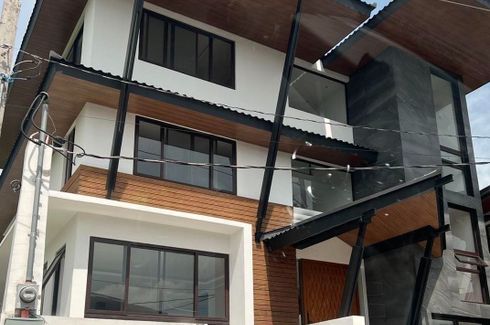 6 Bedroom House for sale in Batasan Hills, Metro Manila