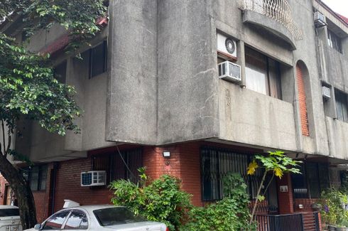 4 Bedroom Townhouse for sale in Pasadeña, Metro Manila near LRT-2 Gilmore