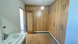 5 Bedroom House for sale in Santo Domingo, Rizal