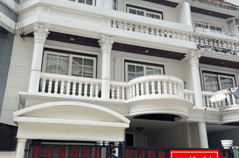 4 Bedroom Townhouse for sale in Taweewattana Villa, Chong Nonsi, Bangkok