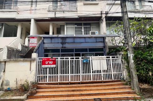 4 Bedroom Townhouse for sale in Wang Thonglang, Bangkok