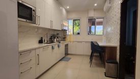 5 Bedroom House for sale in Poblacion, Metro Manila