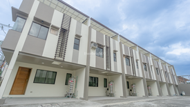 4 Bedroom Townhouse for sale in Moonwalk, Metro Manila