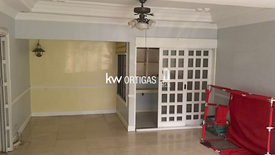 6 Bedroom Townhouse for sale in Mariana, Metro Manila