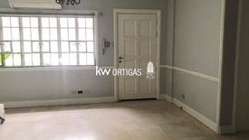 6 Bedroom Townhouse for sale in Mariana, Metro Manila