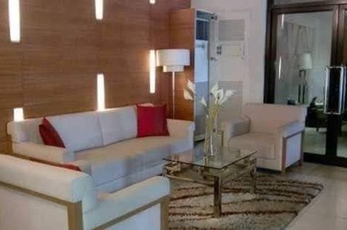 2 Bedroom Condo for sale in Urdaneta, Metro Manila near MRT-3 Ayala