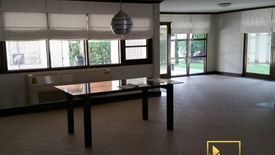 3 Bedroom House for rent in Khlong Tan Nuea, Bangkok