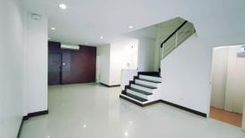 ให้เช่าทาวน์เฮ้าส์ แกรนด์ เดอ วิลล์ ศรีนครินทร์ 5 ห้องนอน ใน หนองบอน, ประเวศ ใกล้ MRT สวนหลวง ร. 9