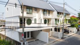 3 Bedroom Townhouse for sale in Chang Phueak, Chiang Mai