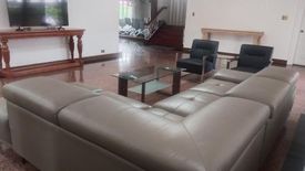 3 Bedroom House for rent in Dasmariñas North, Metro Manila near MRT-3 Magallanes