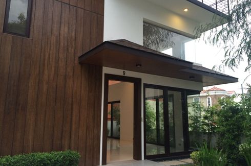 5 Bedroom House for Sale or Rent in McKinley Hill, Metro Manila