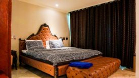 1 Bedroom House for rent in Poblacion, Metro Manila near MRT-3 Buendia