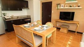 3 Bedroom Condo for sale in San Lorenzo Place, Bangkal, Metro Manila near MRT-3 Magallanes