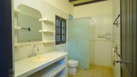 Villa dijual dengan 4 kamar tidur di Dalung, Bali